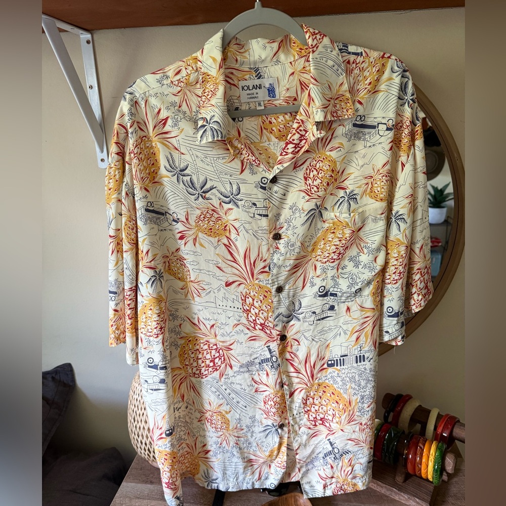 Vintage Iolani Hawaiian Pineapple Print Casual Button Down Shirt